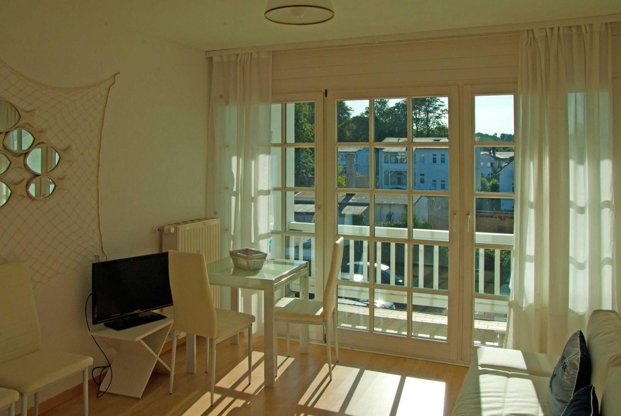 Haus Baltic 12 Mit Balkon - Zentrale Lage Im Ostseebad Sellin Esterno foto